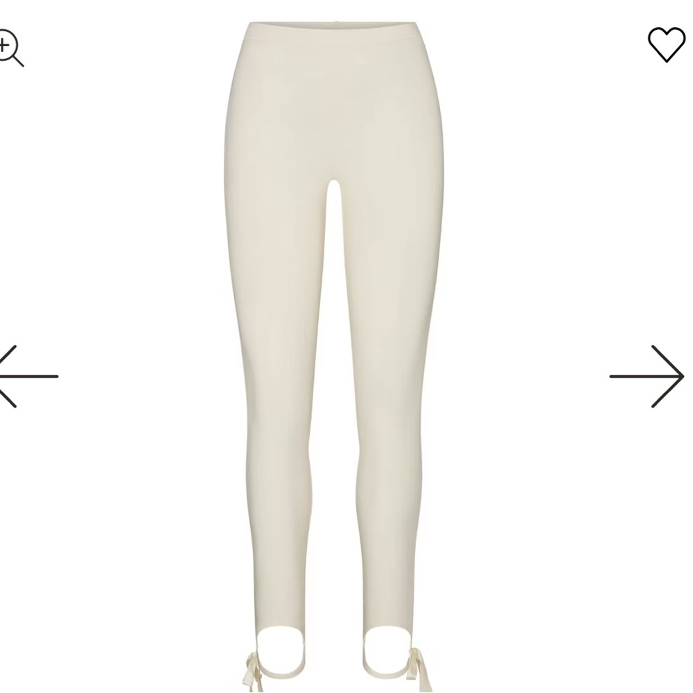 SKIMS Cloud Stirrup Legging